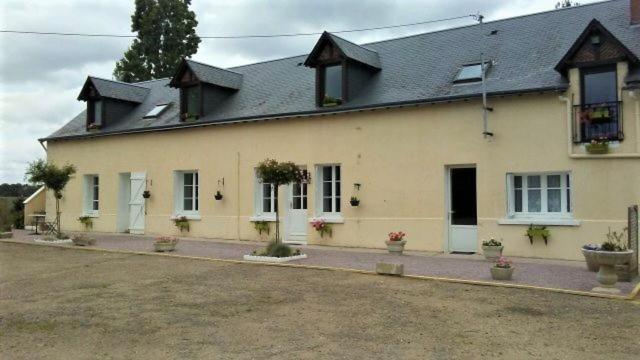 Gite Les Hautes Mougonnieres Neuil Exterior foto